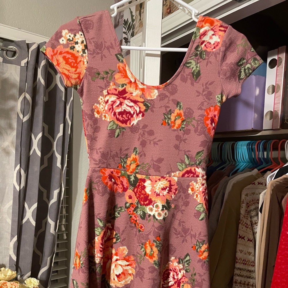 scoop neck floral dress